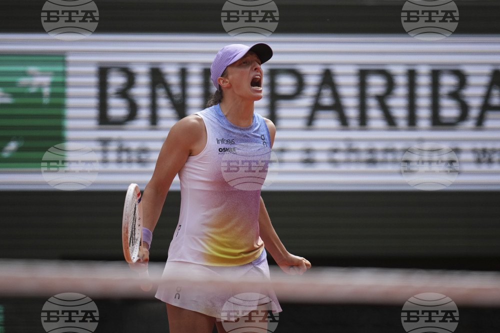 Полякинята Ига Швьонтек се класира за четвърти пореден полуфинал на "Ролан Гарос"