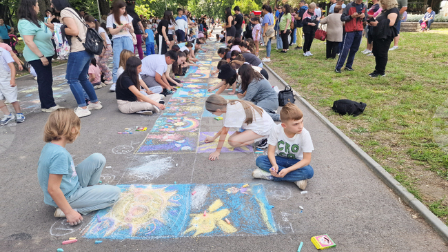 Общо 3000 лв. са събрани и дарени за три каузи, свързани с децата в Разград