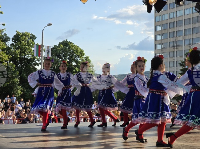 С гала концерт завърши 26-ото издание на фестивала „Приятелство без граници“ в Сливен