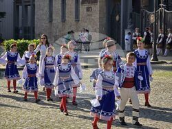 Сливен - „Приятелство без граници“ - фолклорен танцов фестивал