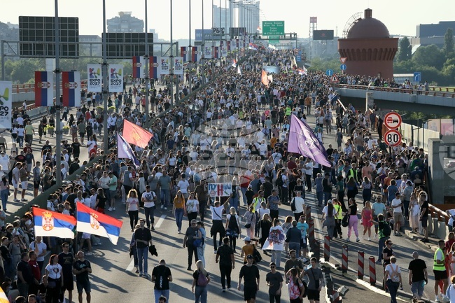 Protesting University Students to Start Civil Disobedience Across Serbia