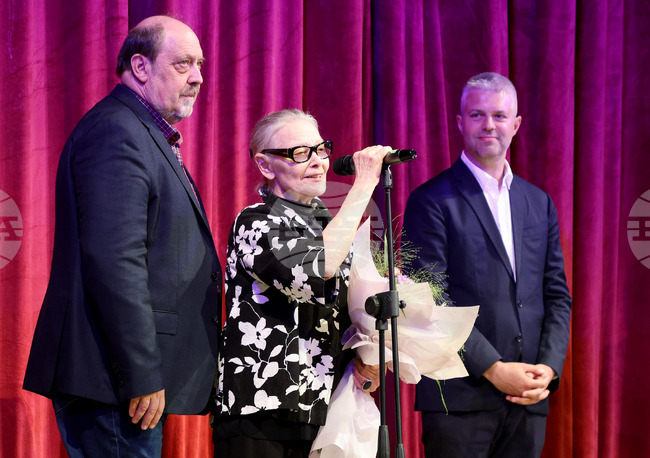 С постановката „Хамлет“ бе открито 33-тото издание на Международния театрален фестивал „Варненско лято“