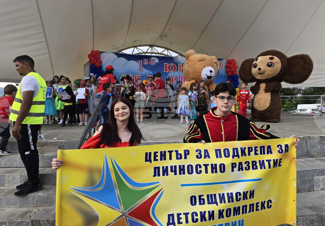 Приказното дефиле в Петрич ще постави начало на празника за Деня на детето