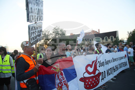 Сърбия - лодки - протест