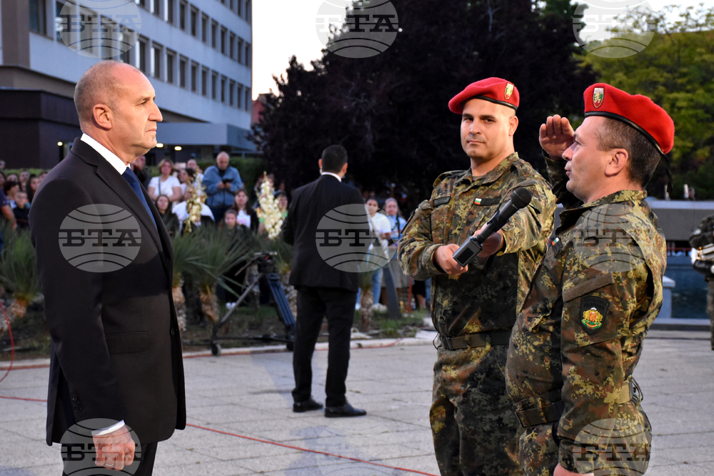 Враца - Ден на Ботев - Румен Радев - митинг-заря
