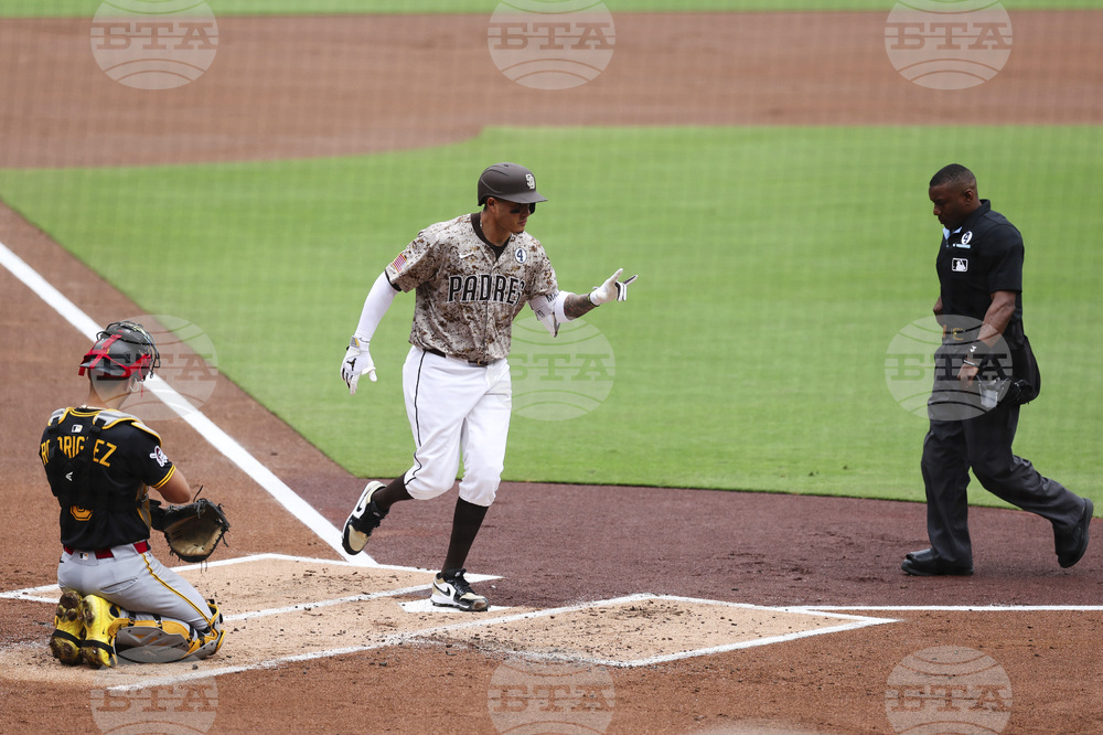 Pirates Padres Baseball