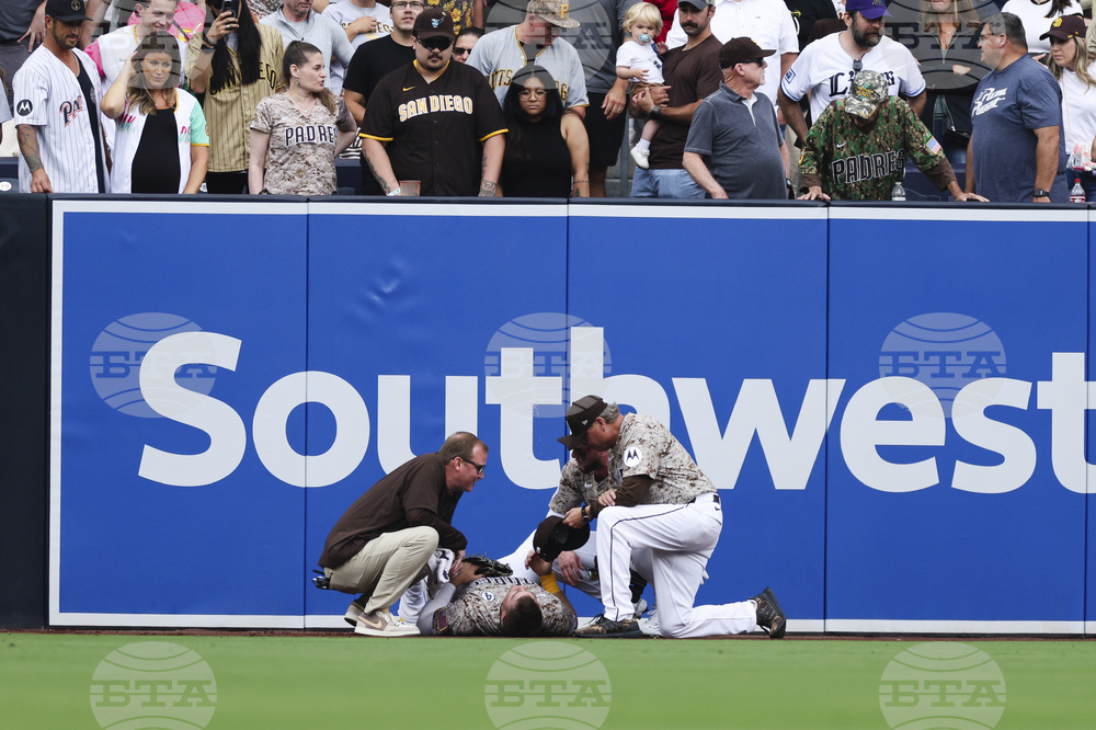 Pirates Padres Baseball