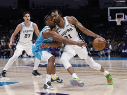 Spurs Hornets Basketball