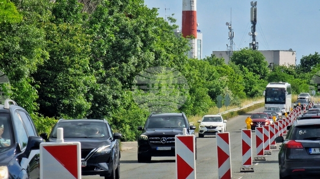 Катастрофа затруднява движението в участъка Слънчев бряг - Баня 