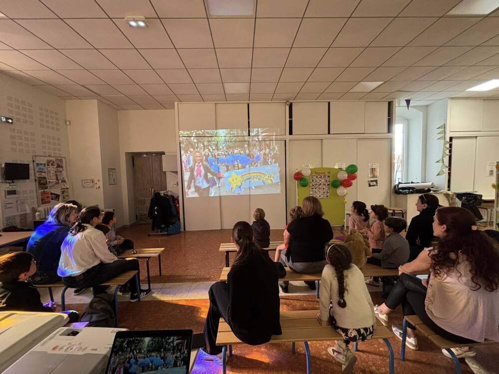 С открити уроци, отворени врати и конкурс по четене от училище „Дора Габе“ в Тулуза отбелязаха 24 май