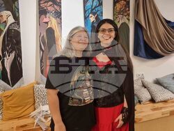 Фентъзи жанр - среща с писателката Джули Кагава