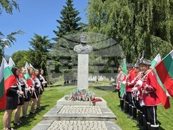 Гоце Делчев - Христо Ботев - почит