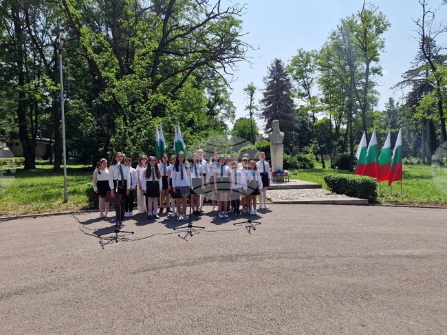 Разградчани се преклониха пред героичната саможертва на Христо Ботев и на загиналите за свободата на България