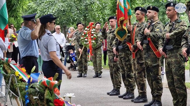 Бургас отбеляза 149 години от смъртта на Христо Ботев