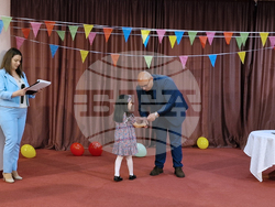 Разград - деца - подаръци