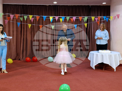 Разград - деца - подаръци