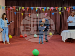 Разград - деца - подаръци