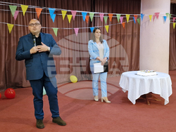 Разград - деца - подаръци