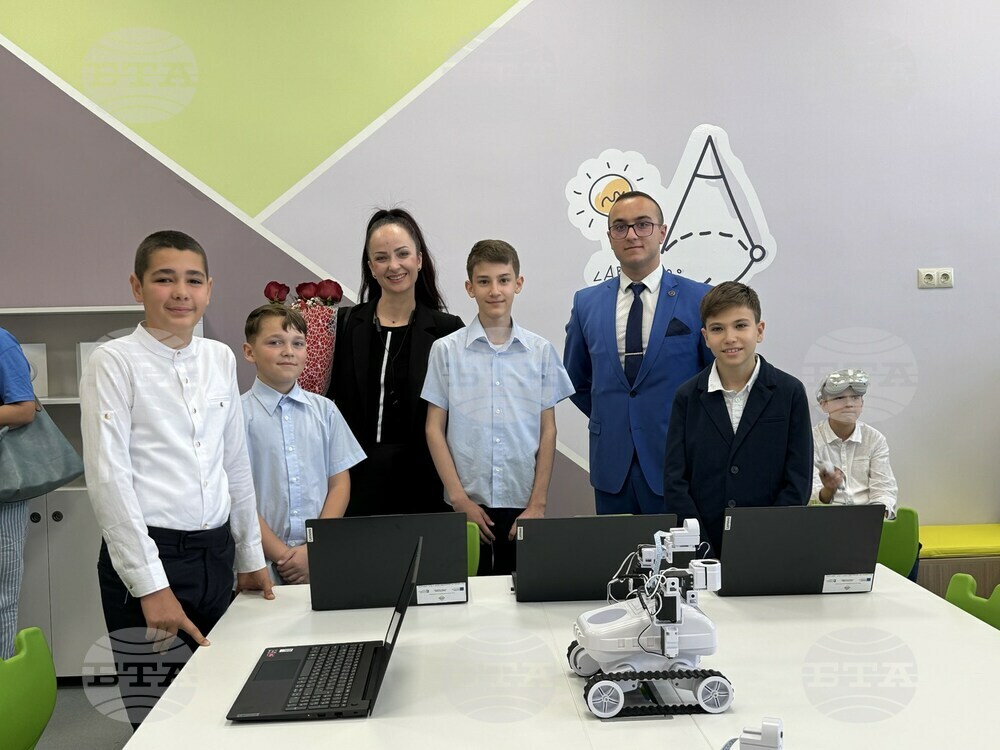 Зам.-кметът Надежда Чакърова: „Изграждането на STEM центровете е началото на едно по-технологично и по-практично образование, свързано с реалните нужди на днешния и утрешния ден“
