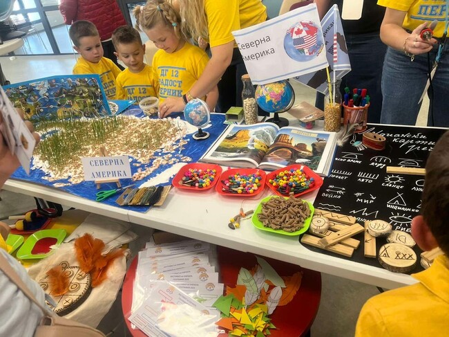 Деца "пътешестваха" из седемте континента по време на Фестивал на науката, който се състоя в детска градина в Перник