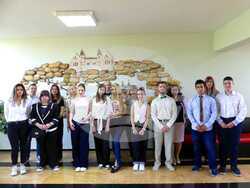 Ученици поеха управлението на Община Нова Загора за един ден