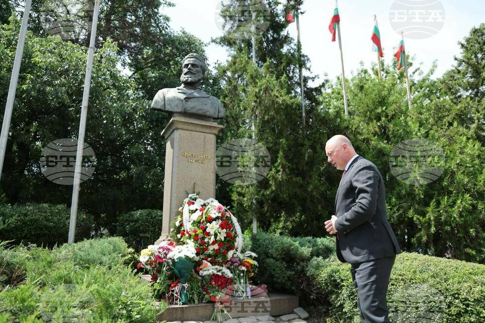 Христо Ботев не е само име в учебниците, а символ на непоколебимата воля, каза премиерът Росен Желязков