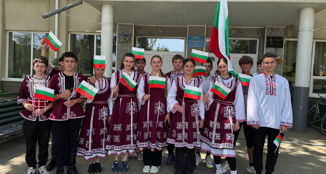 В българските села Владичен и Криничное в Украйна беше отбелязан 24 май