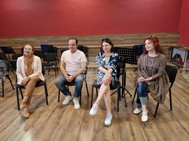 Концерт-спектакълът „Една парижка история“ ще бъде представен утре вечер в Разград