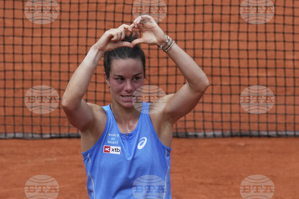 Французойката с "уайлд кард" Лоис Буасон сътвори сензация, като се класира за четвъртфиналите на "Ролан Гарос"