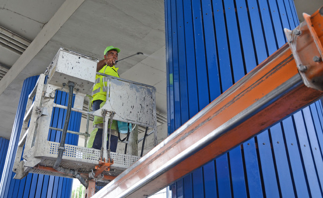 Община Варна: Мият колоните по бул. „Васил Левски“