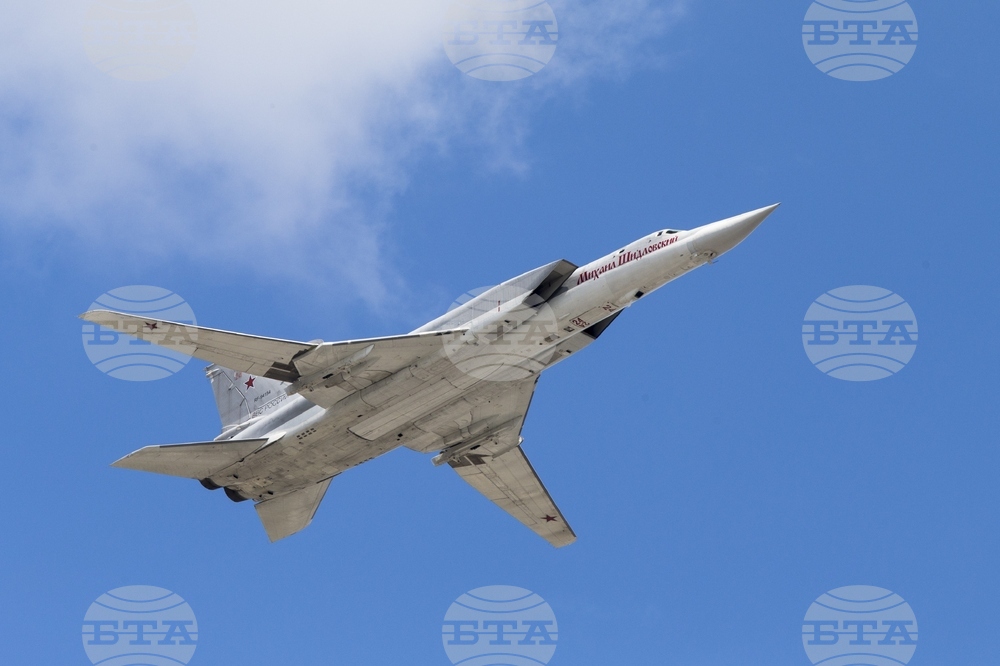 Руски и китайски стратегически бомбардировачи извършиха съвместен патрул в Азиатско-тихоокеанския регион, съобщи Русия