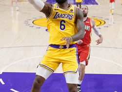 Pelicans Lakers Basketball