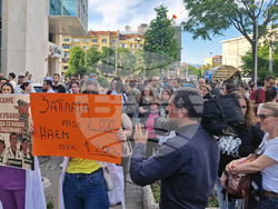 Протест - медици