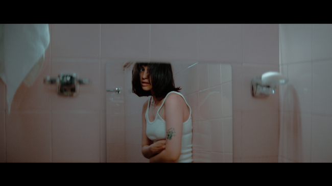 Яничка Нуши представя дебютен сингъл и видеоклип 