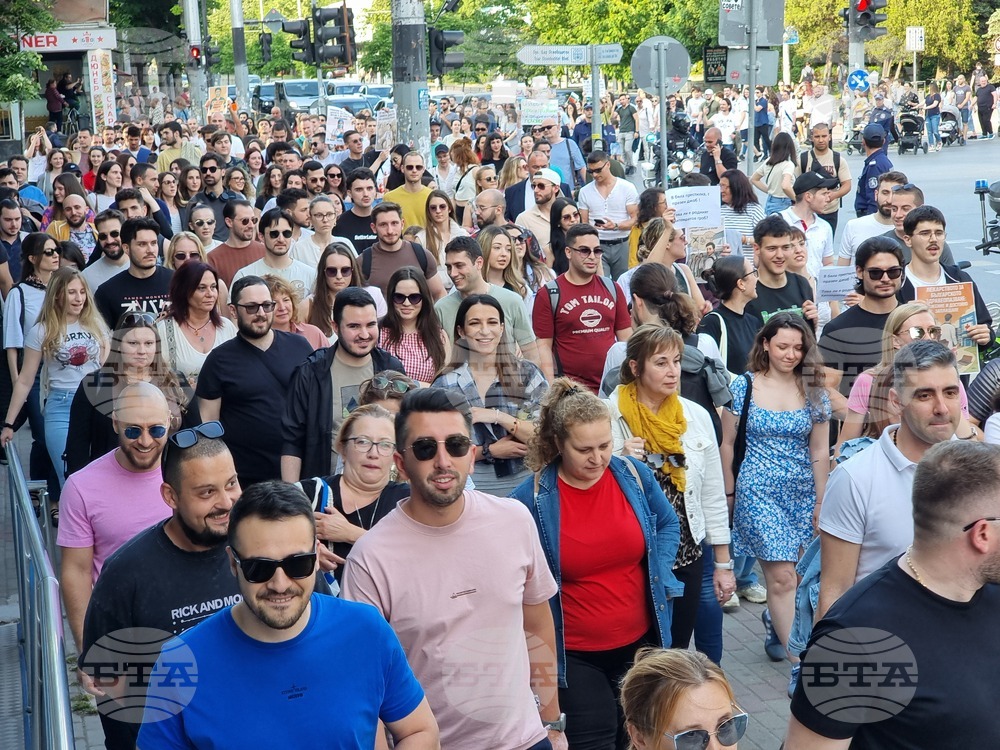 Варна - протест - медици