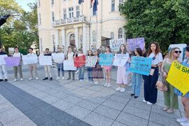 Пловдив - медицински сестри и специалисти - протест