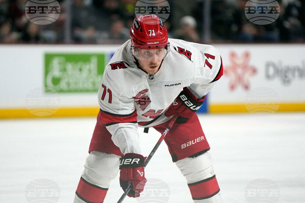 Hurricanes-Fast Retires Hockey