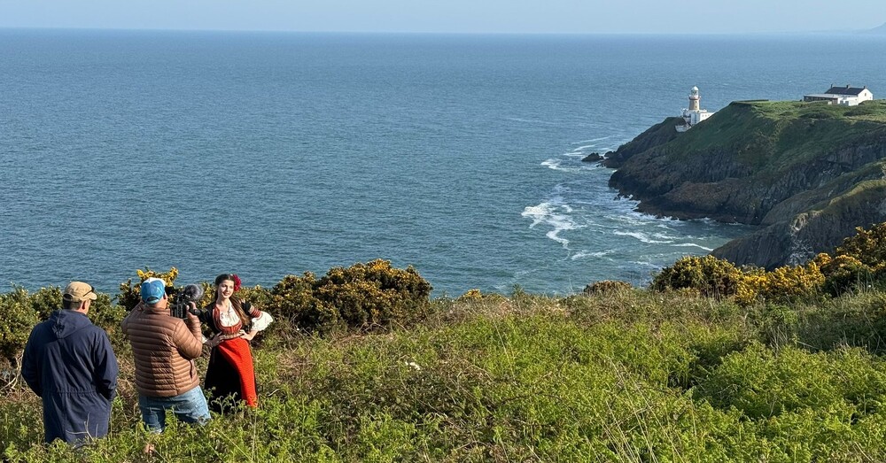 Документалният филм „Следваща станция – Джеймс Баучер“ разказва за ирландския журналист