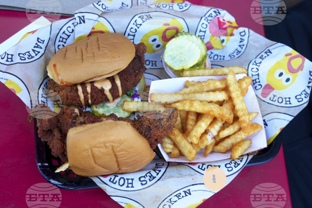 Dave's Hot Chicken Roark