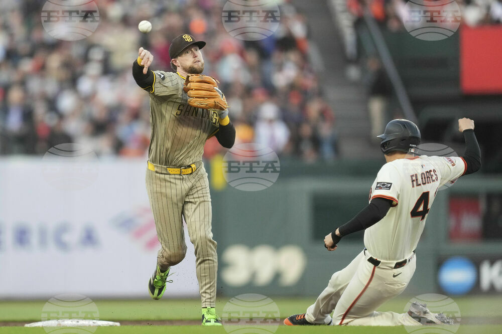 Padres Giants Baseball