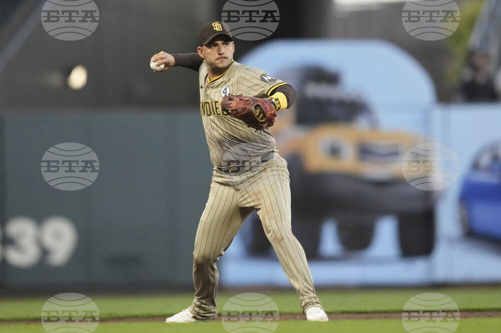 Padres Giants Baseball