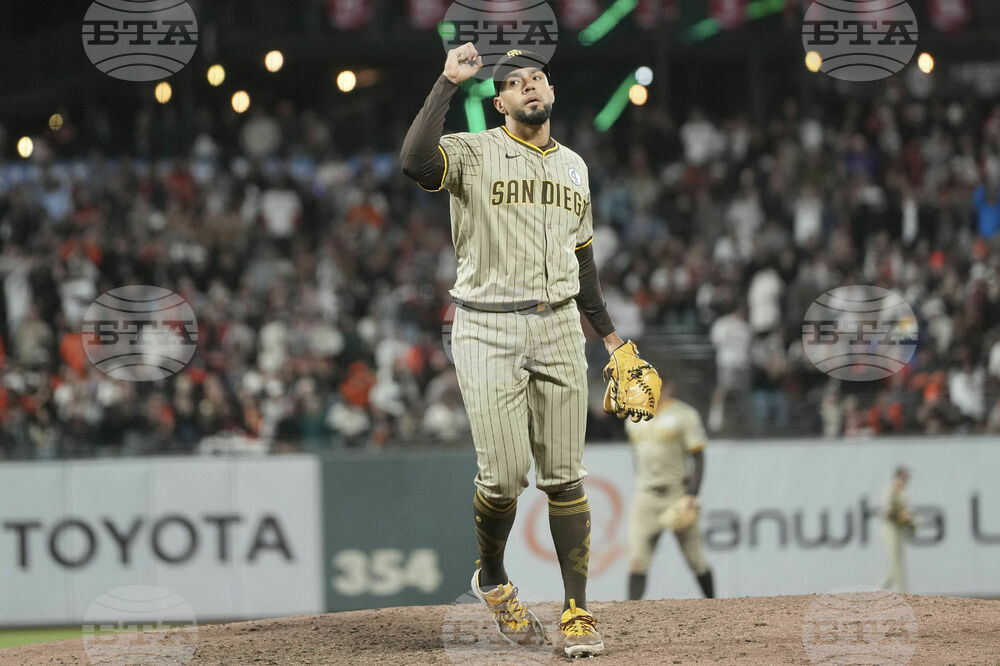 Padres Giants Baseball