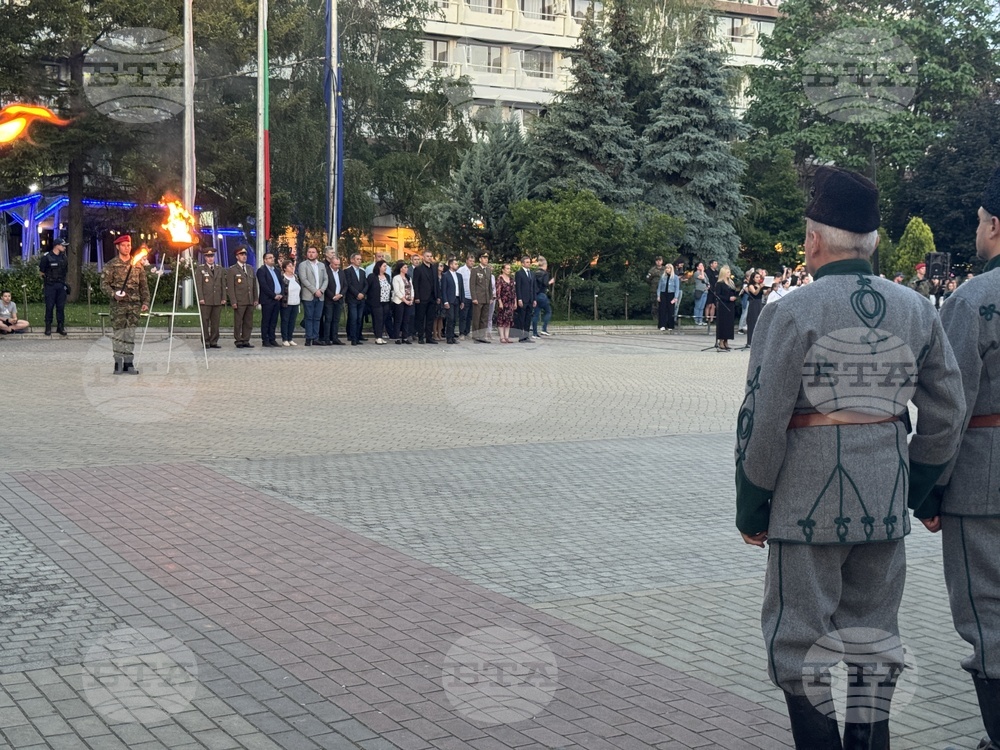 Казанлък - тържествена заря-проверка