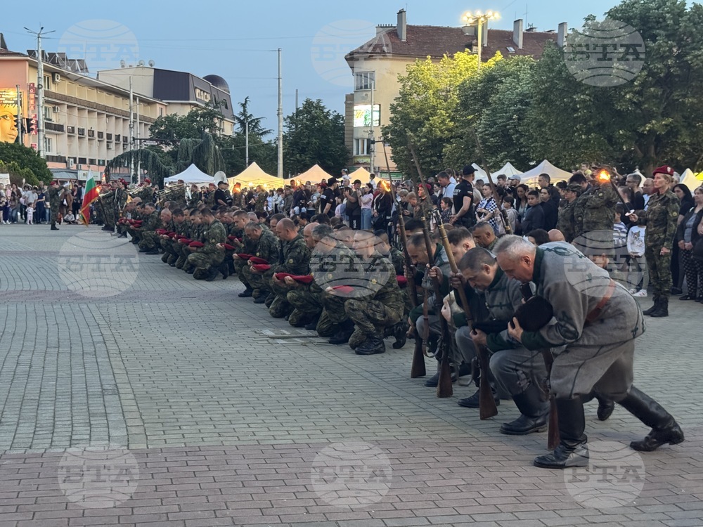Казанлък - тържествена заря-проверка