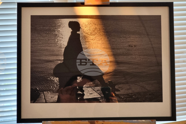 Фотографска изложба „Без напрежение 2“ закрива учебната година във варненската Школа „Дедал“