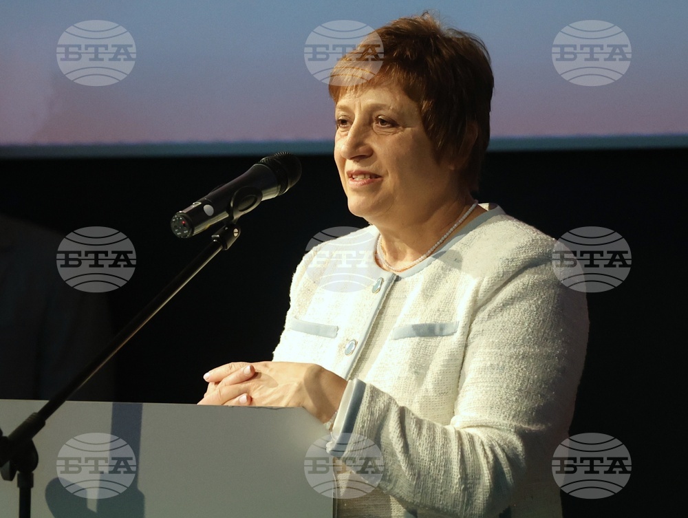 Forum Seeks to Foster Closer Relationship between Science and Business