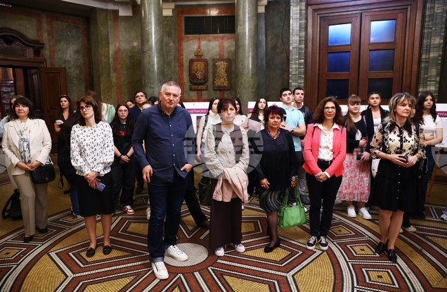 Нуждаем се от радикална промяна в обучението по литература, каза деканът на Факултета по славянски филологии на СУ проф. Амелия Личева