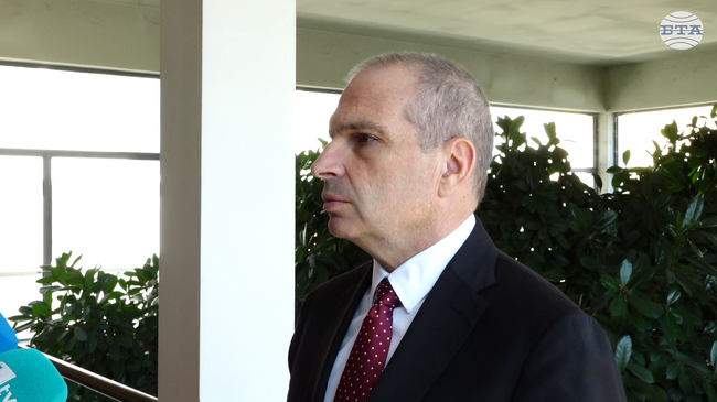  Държавата взима мерки, каза министър Гроздан Караджов на дискусия относно пътната безопасност