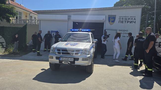 Екипите на аварийното звено към Община Петрич са участвали в гасенето на около 30 пожара миналата година