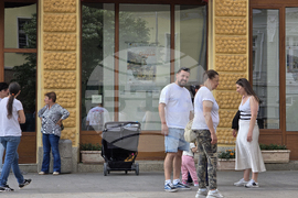 Сливен - Националната художествена гимназия „Димитър Добрович“ - благотворителна изложба